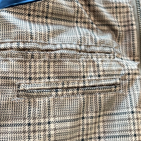 Cremiuex 38 brown plaid vest.  Size XL - Picture 6 of 9